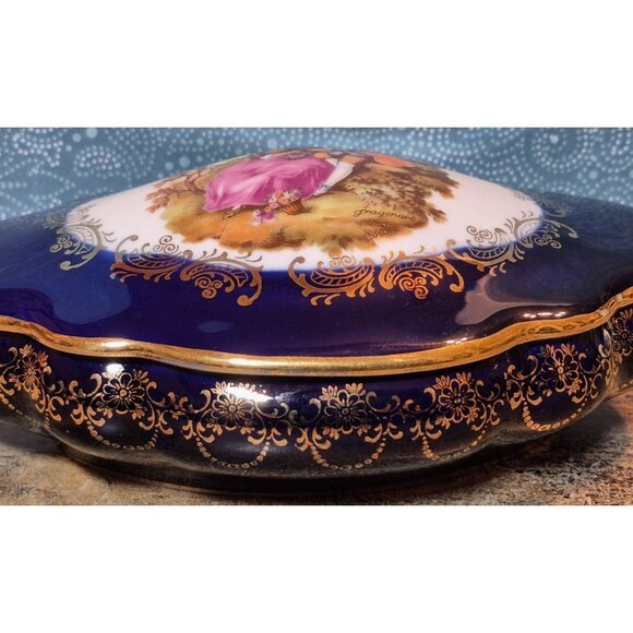 Limoges Castel Porcelain Trinket Or Jewelry Box Cobalt Blue W/ Courting Couple - Picture 4 of 12